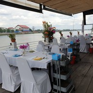 บรรยากาศ ร้านแม่น้ำ (Candle House@แม่น้ำ)