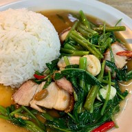 ครัวแม่สมใจแซ่บอินเตอร์