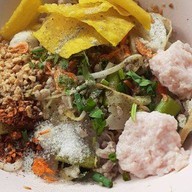 หลากเตี๋ยว ข้าวมันไก่