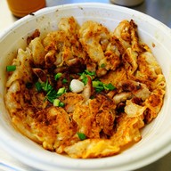 เมนูของร้าน ก๋วยเตี๋ยวคั่วเป็ดอร่อยริมทาง คลองถม