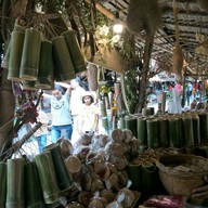 บรรยากาศ น้องต้นกล้านำ้ตาลสดแม่ค้าตาหวานแห่งบ้านระจัน