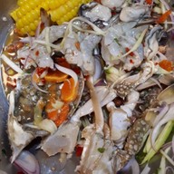 เมนูของร้าน ขวัญยำปู กิ่งเพชร