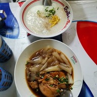 เลือดหมู โจ๊ก ข้าวต้ม