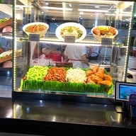 หน้าร้าน โรงอาหารรามาธิบดี ตึกสมเด็จพระเทพรัตน์