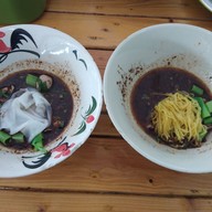 เมนูของร้าน ก๋วยเตี๋ยวเรือ ป.ประทีป เมืองทอง 1