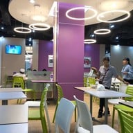 บรรยากาศ โรงอาหารรามาธิบดี ตึกสมเด็จพระเทพรัตน์