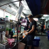 น้องเมย์นมสด