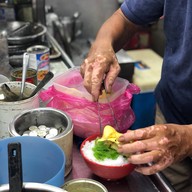 บรรยากาศ Gurney Street Food