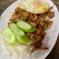 ข้าวต้มหัวปลา (เจ้าเก่าจากตลาดนางลิ้นจี่)