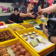 บรรยากาศ Gurney Street Food