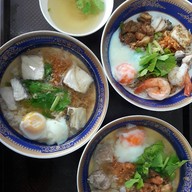 คุณอ๋า ข้าวต้มแห้ง ข้าวต้มปลา โชคชัย4 ซอย 90