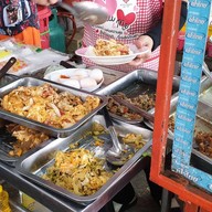 ข้าวแกงเจ้มุ้ย