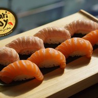 Shari Boy by Insyokujinbkk