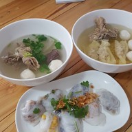 เมนูของร้าน ล้านเส้น เตี๋ยวปากหม้อต้มยำ