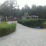 ม่อนไม้ล้อม