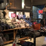FLY NOW Outlet ช่างชุ่ย