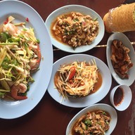 ร้านส้มตำป้าน้อย