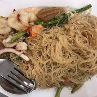 เมนูของร้าน บะหมี่บ้านโป่งเจ๊แดง ลาดพร้าว