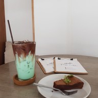 Ploy's Cafe Thailand พระราม 6