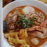 เมนูของร้าน ก๋วยเตี๋ยวลุงพี