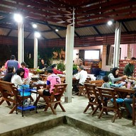 บรรยากาศ ครัวไออุ่นหมูกะทะ เชียงคำ
