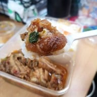 ข้าวกับแกง byตุ๊ก