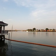 บรรยากาศ แอ๊ดริมน้ำเจ้าเก่า
