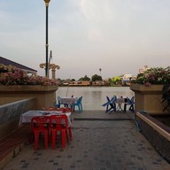 บรรยากาศ แอ๊ดริมน้ำเจ้าเก่า