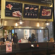 บรรยากาศ Jamie's Burgers The EmQuartier