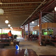 บรรยากาศ ส้มตำ ปลาเขื่อน