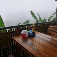 บรรยากาศ ร้านผู้ใหญ่สมคิด โจ๊กอินดี้ ปาท่องโก๋ อาหารตามสั่ง