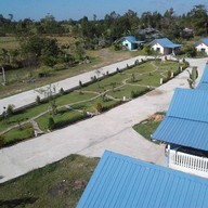 โรงแรมปิ่นมุกรีสอร์ท