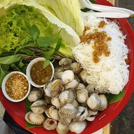 ร้านหอยหนู ชวนชิม ตลาดเดินเล่นท่าพระ