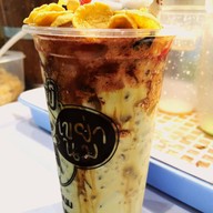 เมนูของร้าน แชมป์เขย่านม เฉาก๊วยนมสด เฉาก๊วยเหรียญทอง