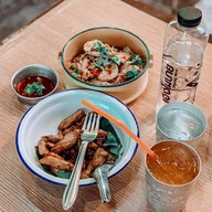 เมนูของร้าน ยอ อำ ยำ