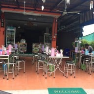 บรรยากาศ สุดยอดข้าวขาหมู ชัยพฤกษ์