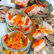 ปูไข่ดองเชียงใหม่ by กิ๋นดื่ม สาขาเชียงใหม่ สารภี-หนองผึ้ง (ติด7-11หนองผึ้ง)