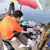 ร้านก๋วยเตี๋ยว ลุงตี๋ ป้านา ท่าน้ำวัดสะแก