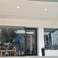 หน้าร้าน HERS Cafe