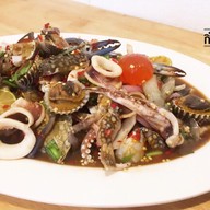 เมนูของร้าน กิ๋นดื่ม Kin-Duem สาขาหลักเชียงใหม่ ติดกับ 7-11หนองผึ้ง