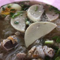 เมนูของร้าน ก๋วยจั๊บญวน สวนพลูซอย3