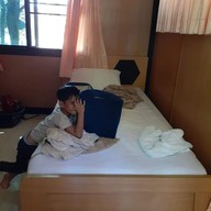 ผึ้งหลวงแคมป์กราวด์