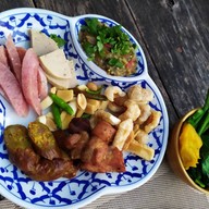 เมนูของร้าน บ้านไร่ยามเย็น - Baanrai Yarmyen Restaurant