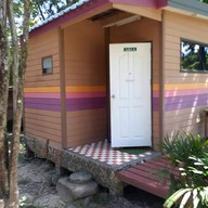 ผึ้งหลวงแคมป์กราวด์