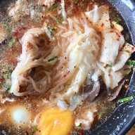 ก๋วยจั๊บโคตรเครื่อง