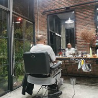 It' Not A Hospital Barber ประเวศ
