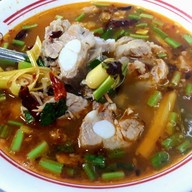 ต้มเลือดหมู ต้มเล้ง รามคำแหง 184