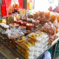 เมนูของร้าน เจ๊เพ็ญเย็นตาโฟปูกั้ง วัดไผ่ล้อม(ต้นตำรับ) ตั้งอยู่ที่วัดไผ่ล้อม