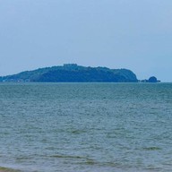 ชายหาดแหลมสิงห์