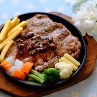 เมนูของร้าน สลัดปลา